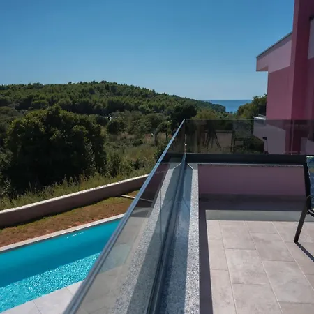 Relaxing Giardin Villa Premantura